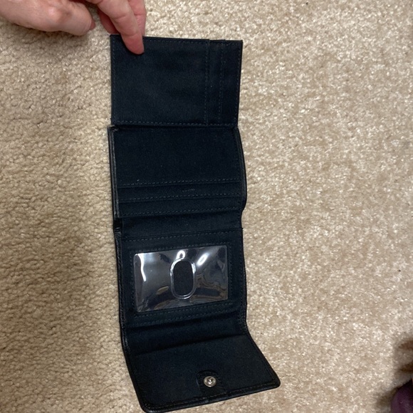 Fossil Black Leather Four-Fold Wallet NWOT - Picture 5 of 5